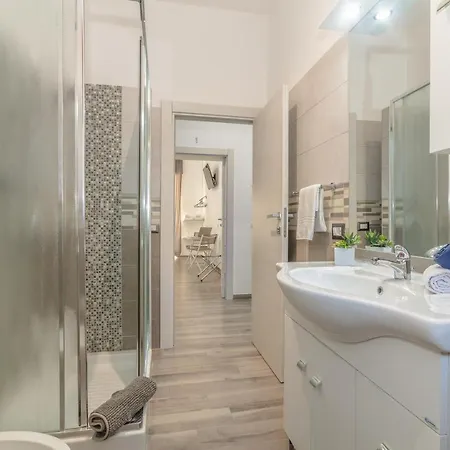 Гостевой дом Scirocco Чивитавеккья